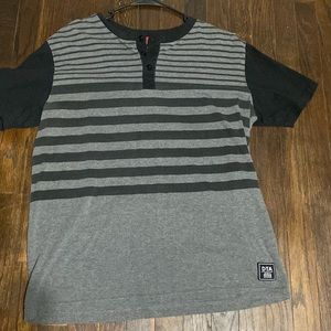 DTA shirt size L